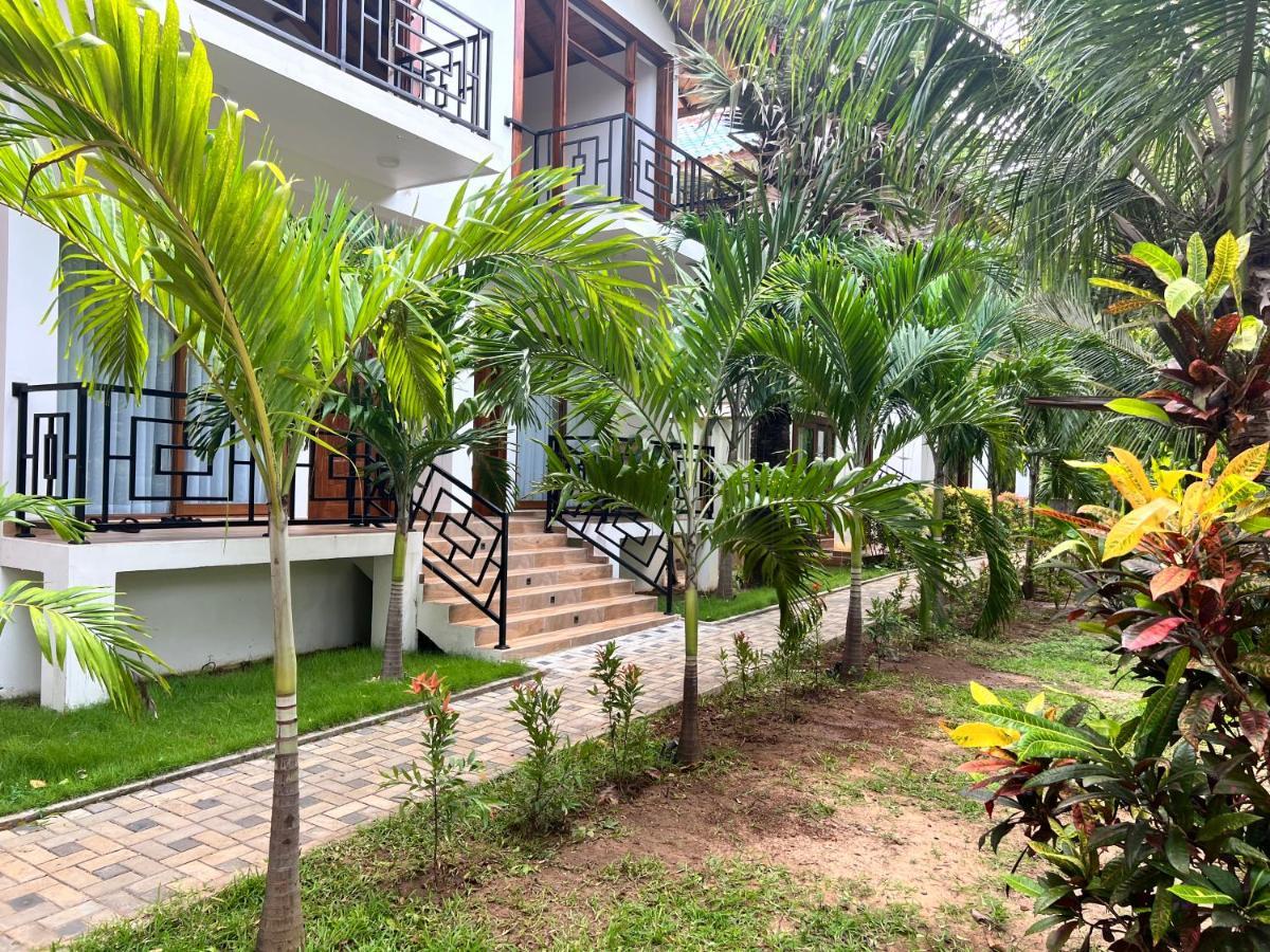 Gatetrees Resort Jaffna Exterior photo