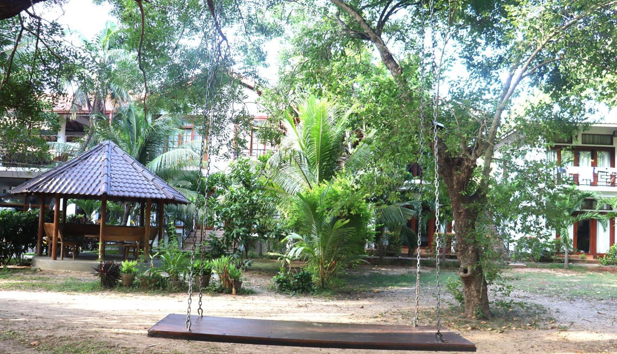 Gatetrees Resort Jaffna Exterior photo