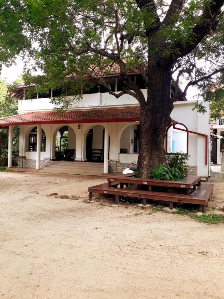 Gatetrees Resort Jaffna Exterior photo