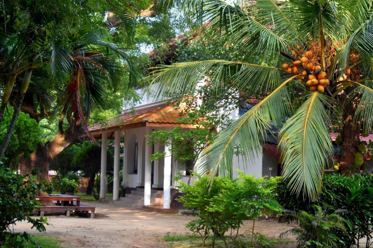 Gatetrees Resort Jaffna Exterior photo